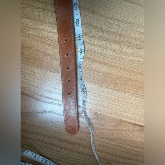 Cipriani Hand Finished Saddle Leather Buckle Belt Measures 31” - Picture 2 of 4